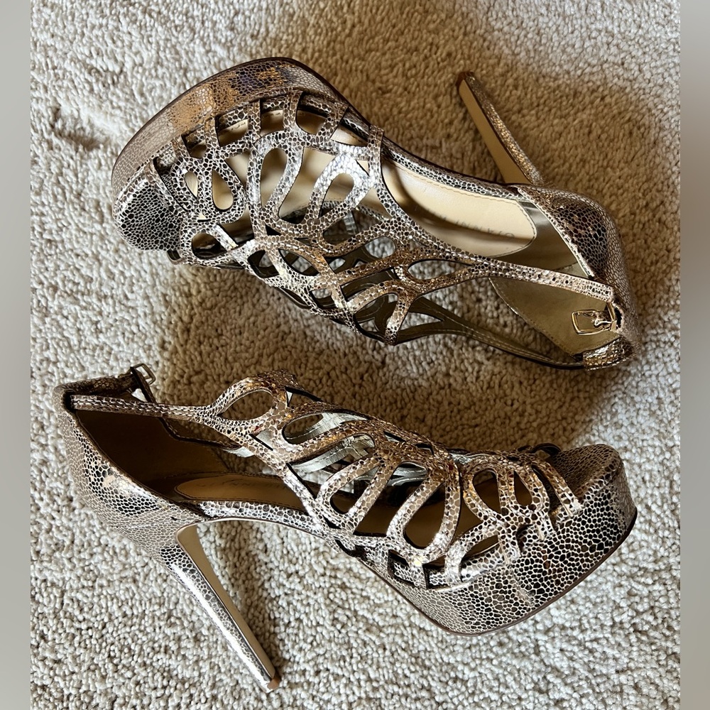 Gianni Bini women’s high heel platform sandal metallic sz 8